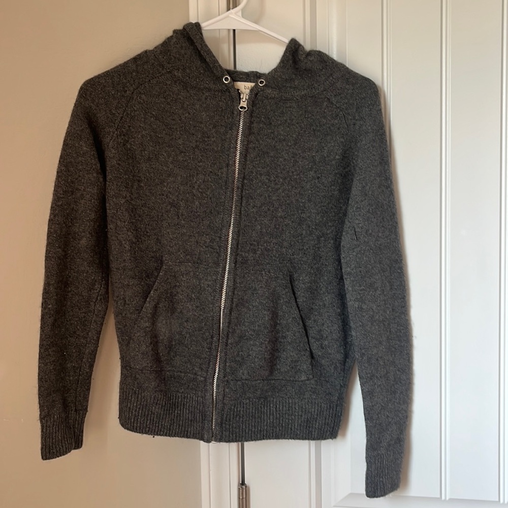 Grey sweater with zipper